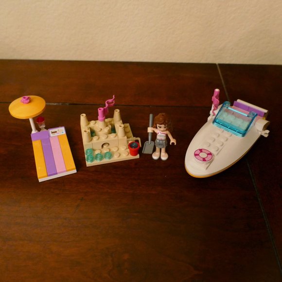 LEGO Friends Olivia's Speedboat (3937) - Picture 3 of 7